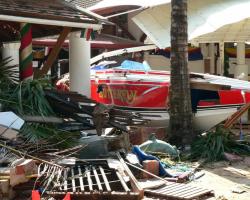 Чудом выживший во время цунами в таиланде президент фирмы 